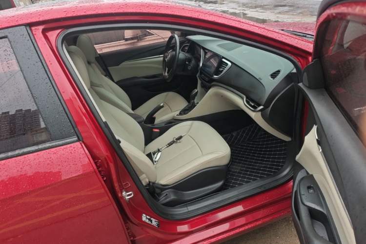 Used Buick GT 2018 15T Dual-Clutch Elite Model China V Standard Right Front Seat
