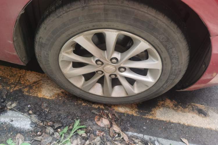 Used Buick GT 2018 15T Dual-Clutch Advanced Model China V Standard Right Front Wheel Hub