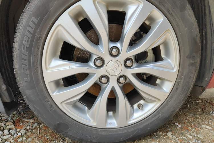 Used Buick GT 2018 15T Dual-Clutch Elite Model China V Standard Right Front Wheel Hub