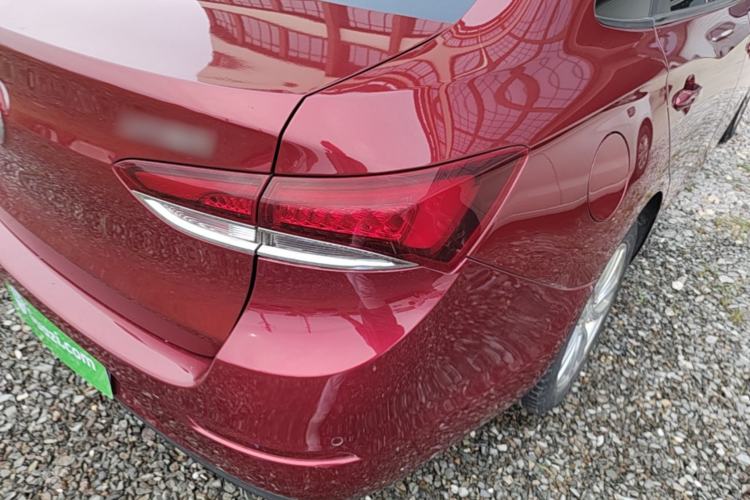 Used Buick GT 2018 15T Dual-Clutch Elite Model China V Standard Right Rear Taillight