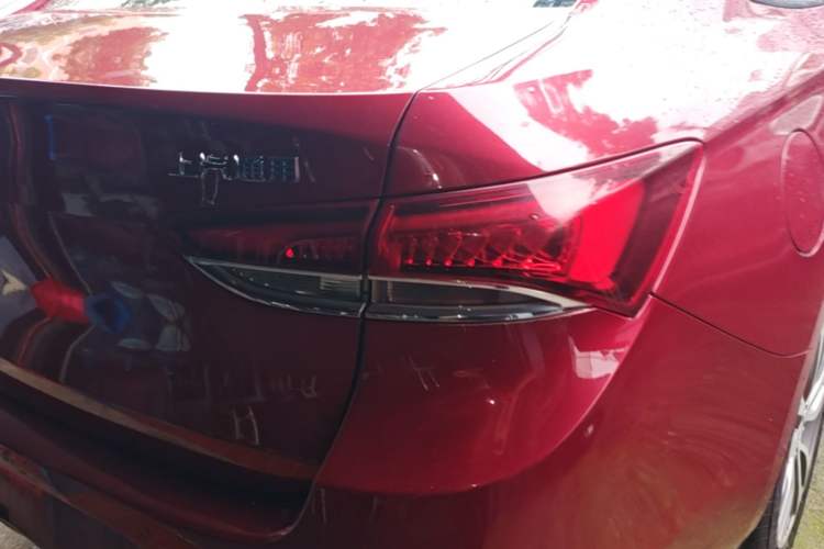 Used Buick GT 2018 18T Automatic Elite Model Right Rear Taillight