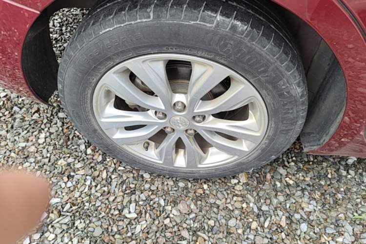 Used Buick GT 2018 15T Dual-Clutch Elite Model China V Standard Right Rear Wheel Hub