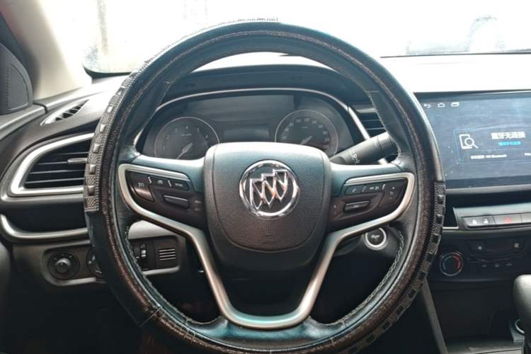 Used Buick GT 2018 18T Automatic Elite Model Steering Wheel