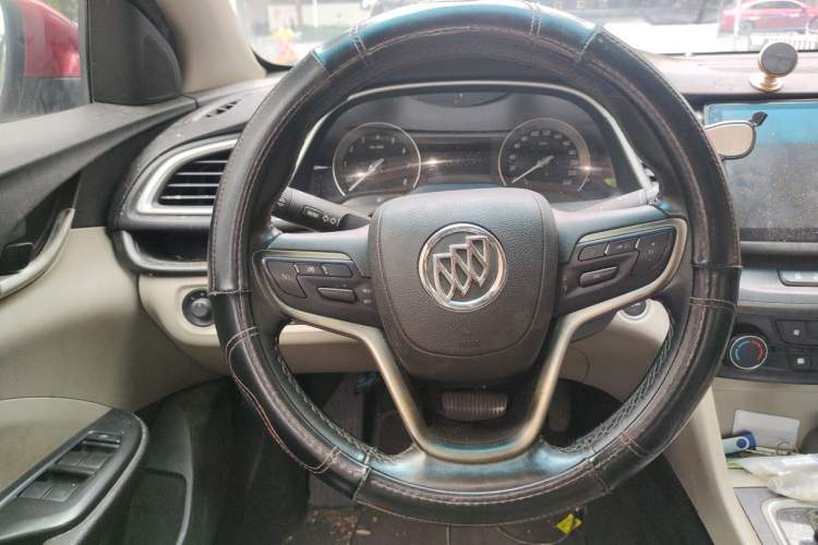 Used Buick GT 2018 15T Dual-Clutch Elite Model China V Standard Steering Wheel