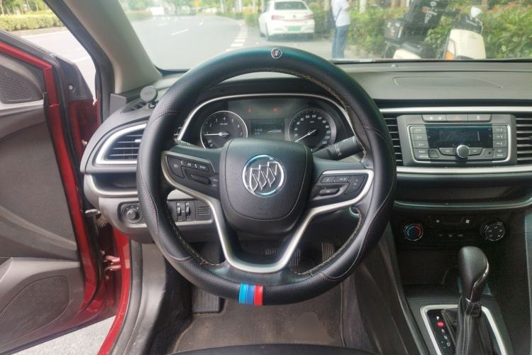 Used Buick GT 2018 18T Automatic Elite Model Steering Wheel