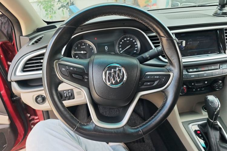 Used Buick GT 2018 15T Dual-Clutch Elite Model China V Standard Steering Wheel