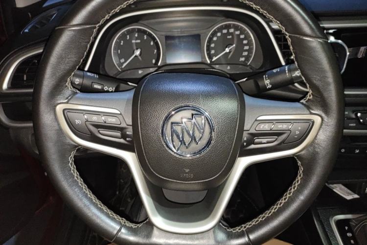 Used Buick GT 2018 18T Automatic Flagship Model Steering Wheel