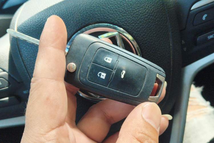 Used Buick GT 2018 18T Automatic Elite Model Vehicle Key