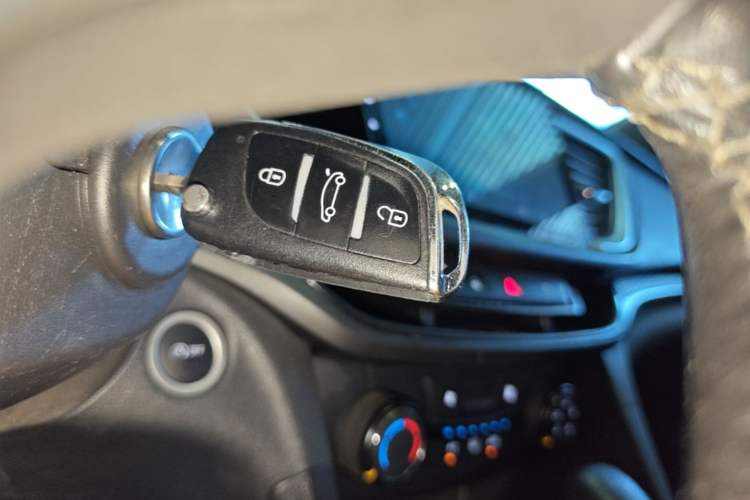Used Buick GT 2018 18T Automatic Elite Model Vehicle Key