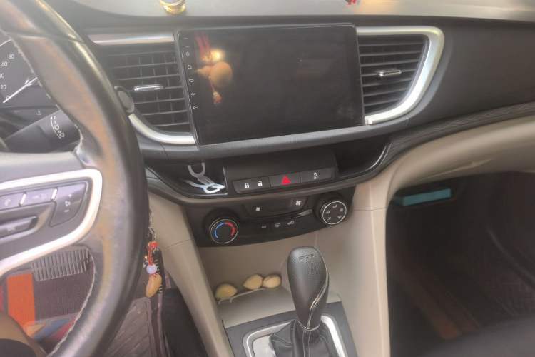 Used Buick GT 2018 15T Dual-Clutch Elite Model China V Standard Audio And AC Panel