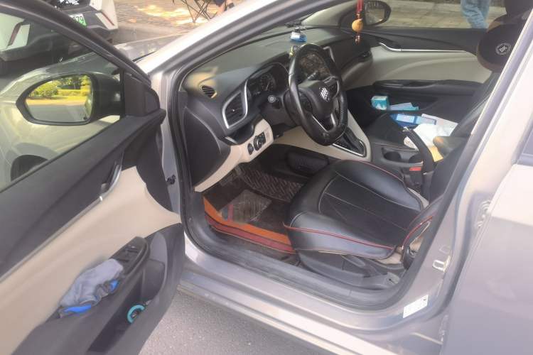 Used Buick GT 2018 15T Dual-Clutch Elite Model China V Standard Driver Seat