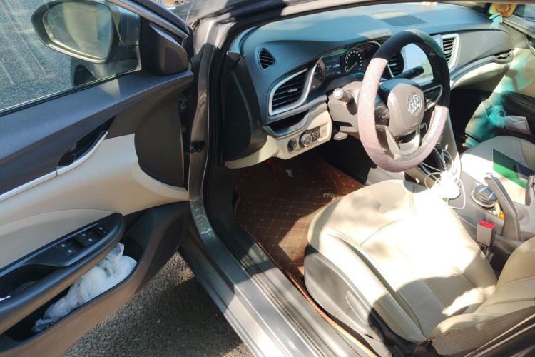 Used Buick GT 2018 15T Dual-Clutch Elite Model China V Standard Driver Seat