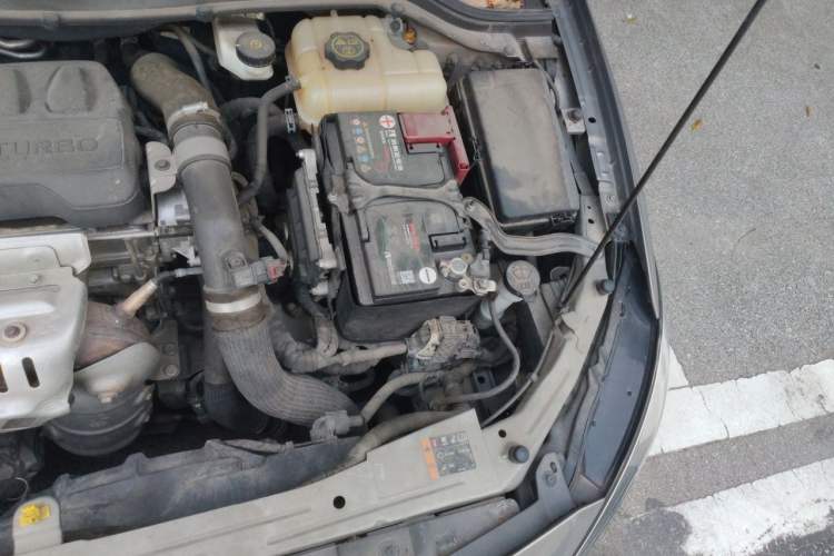 Used Buick GT 2018 18T Automatic Flagship Model Engine Bay Left