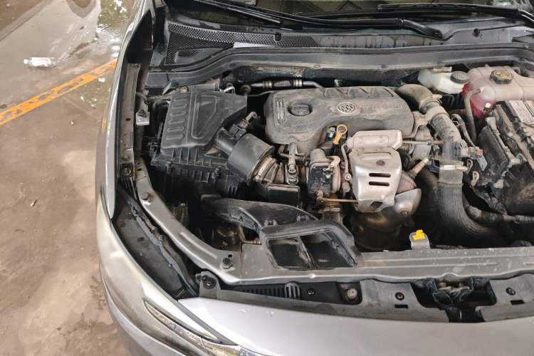 Used Buick GT 2018 15T Dual-Clutch Elite Model China V Standard Engine Bay Right