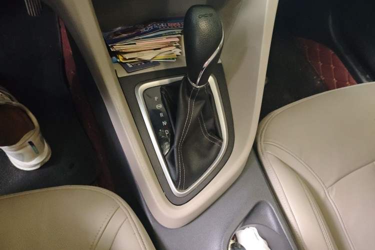 Used Buick GT 2018 15T Dual-Clutch Elite Model China V Standard Gear Lever