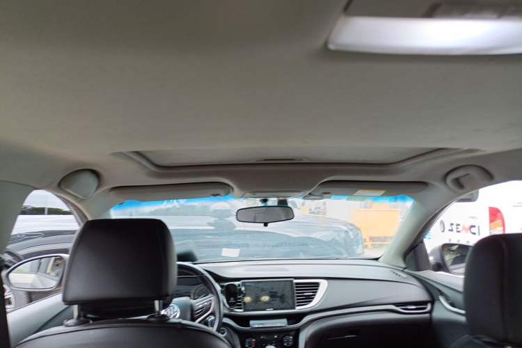 Used Buick GT 2018 18T Automatic Elite Model Headliner
