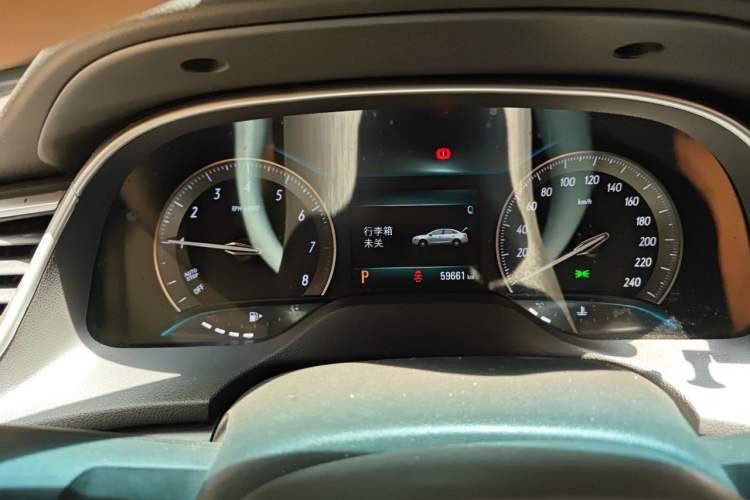 Used Buick GT 2018 18T Automatic Elite Model Instrument Cluster