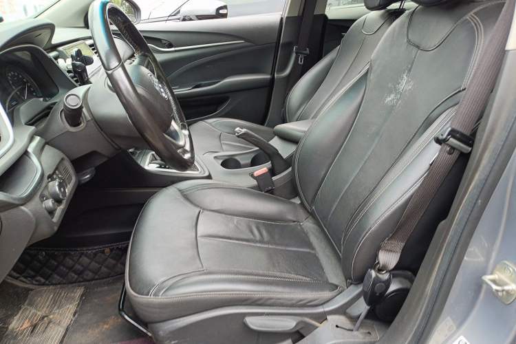 Used Buick GT 2018 18T Automatic Elite Model Left Front Seat