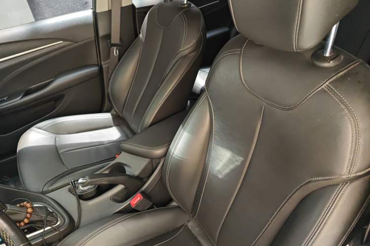 Used Buick GT 2018 18T Automatic Elite Model Left Front Seat