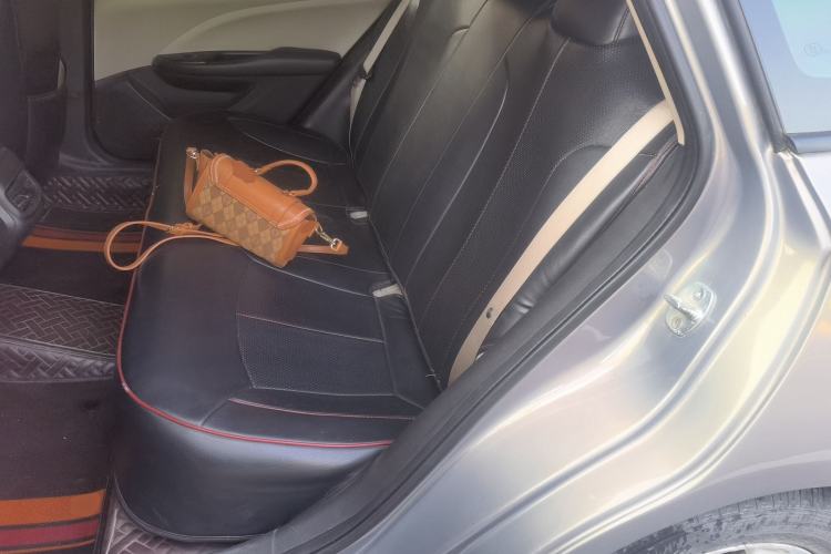 Used Buick GT 2018 15T Dual-Clutch Elite Model China V Standard Left Rear Seat