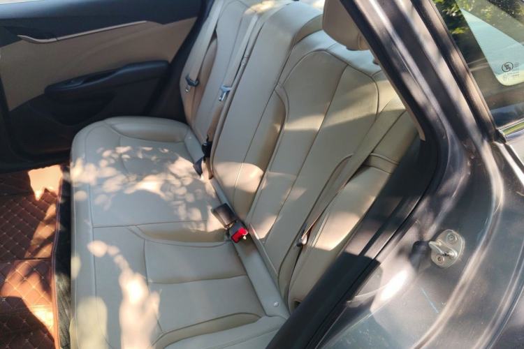 Used Buick GT 2018 15T Dual-Clutch Elite Model China V Standard Left Rear Seat