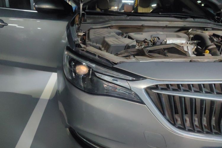 Used Buick GT 2018 18T Automatic Flagship Model Right Front Headlight