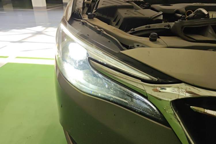 Used Buick GT 2018 18T Automatic Elite Model Right Front Headlight