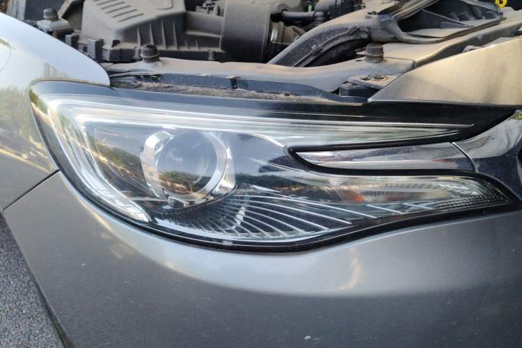 Used Buick GT 2018 15T Dual-Clutch Elite Model China V Standard Right Front Headlight