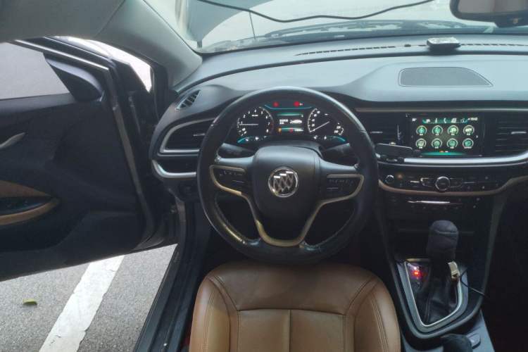 Used Buick GT 2018 18T Automatic Flagship Model Steering Wheel