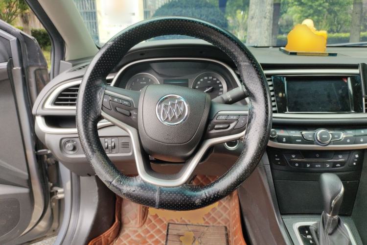 Used Buick GT 2018 18T Automatic Flagship Model Steering Wheel