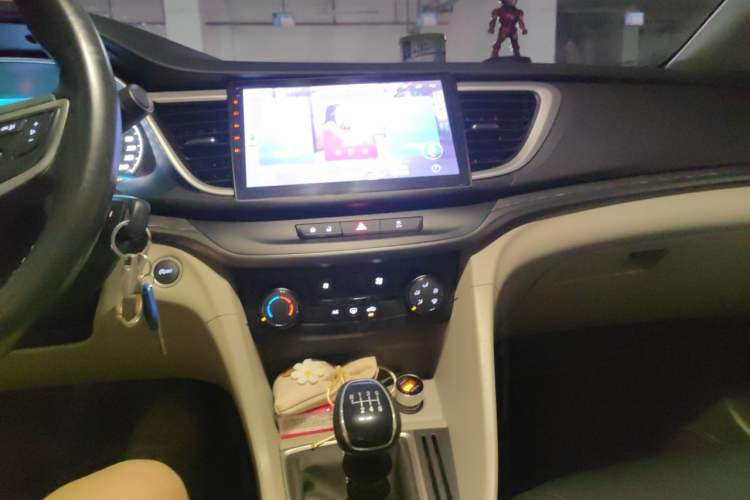 Used Buick GT 2018 15T Manual Elite Version China V Standard Audio And AC Panel