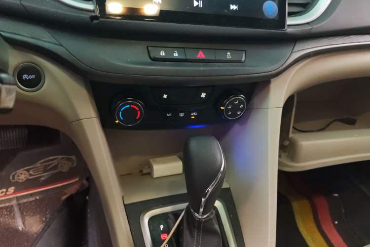 Used Buick GT 2018 15T Dual-Clutch Elite Model China V Standard Audio And AC Panel