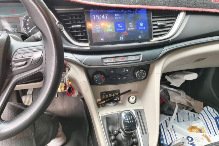 Used Buick GT 2018 15T Manual Entry-Level Version China V Standard Audio And AC Panel