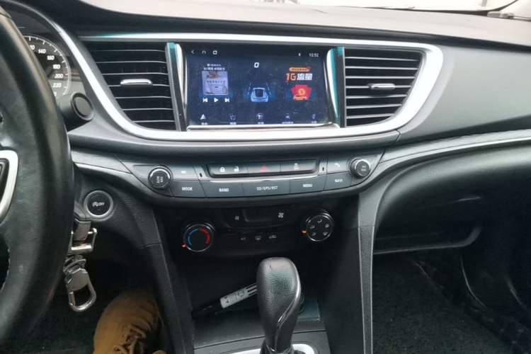 Used Buick GT 2018 18T Automatic Elite Model Audio And AC Panel