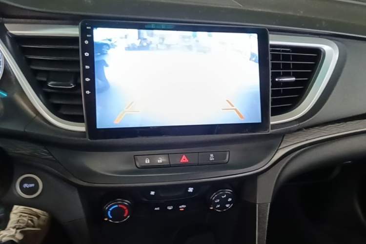 Used Buick GT 2018 18T Automatic Elite Model Audio And AC Panel