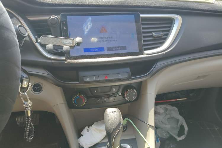Used Buick GT 2018 15T Dual-Clutch Elite Model China V Standard Audio And AC Panel