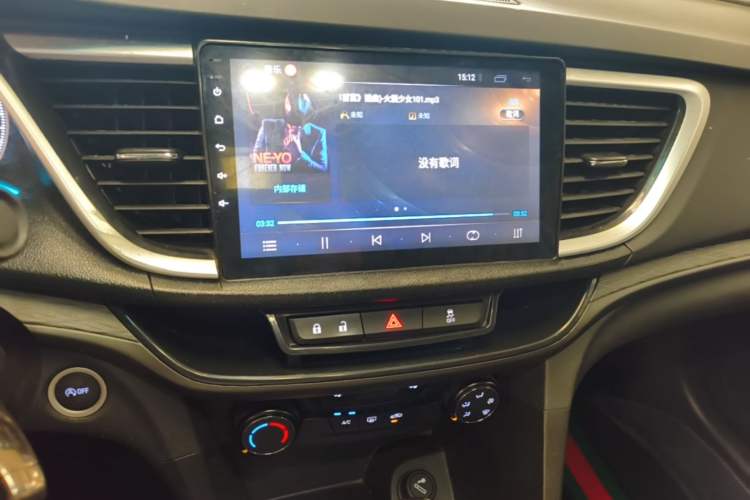 Used Buick GT 2018 18T Automatic Elite Model Audio And AC Panel