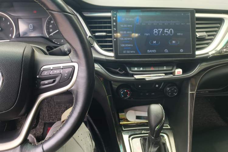 Used Buick GT 2018 18T Automatic Elite Model Audio And AC Panel