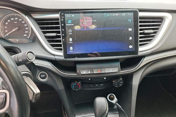 Used Buick GT 2018 18T Automatic Elite Model Audio And AC Panel