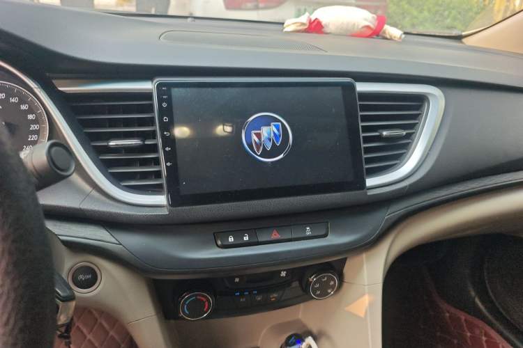 Used Buick GT 2018 15T Manual Elite Version China V Standard Audio And AC Panel