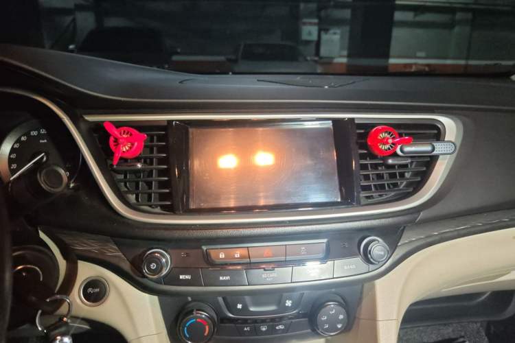 Used Buick GT 2018 15T Dual-Clutch Advanced Model China V Standard Audio And AC Panel