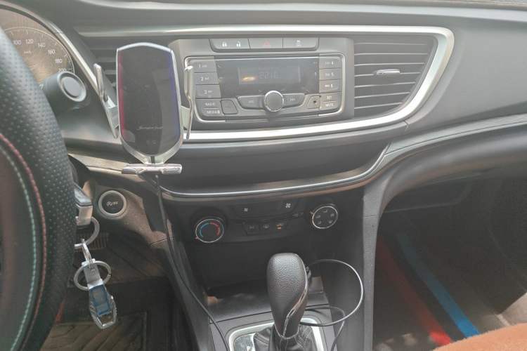 Used Buick GT 2018 18T Automatic Elite Model Audio And AC Panel