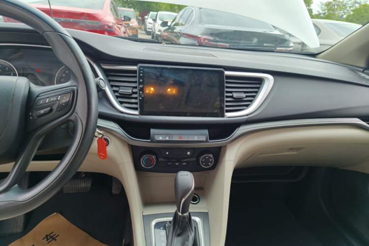 Used Buick GT 2018 15T Dual-Clutch Advanced Model China V Standard Audio And AC Panel