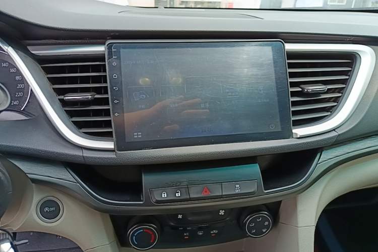 Used Buick GT 2018 15T Manual Elite Version China V Standard Audio And AC Panel
