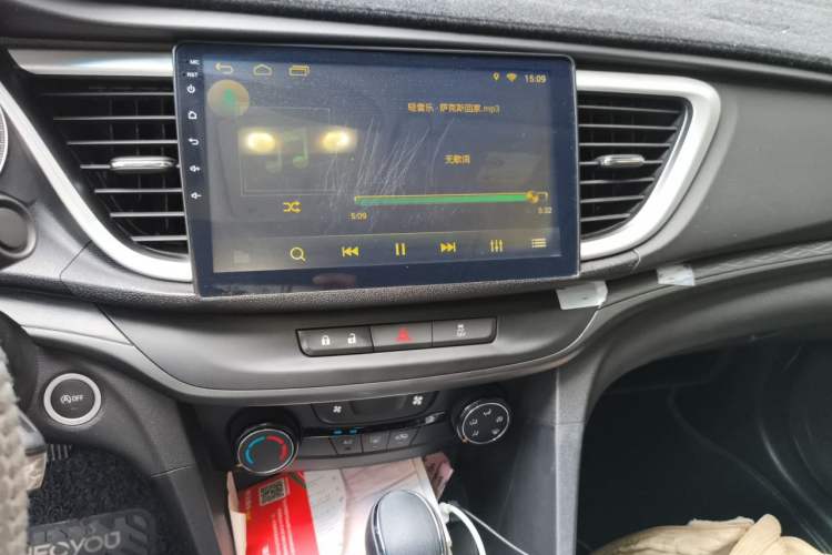 Used Buick GT 2018 18T Automatic Elite Model Audio And AC Panel
