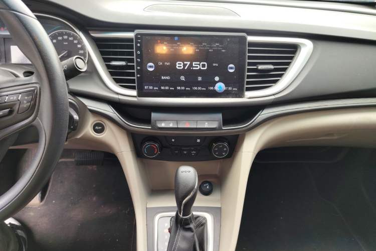 Used Buick GT 2018 15T Dual-Clutch Advanced Model China V Standard Audio And AC Panel