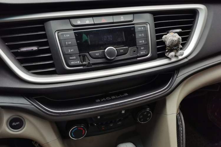 Used Buick GT 2018 15T Dual-Clutch Elite Model China V Standard Audio And AC Panel