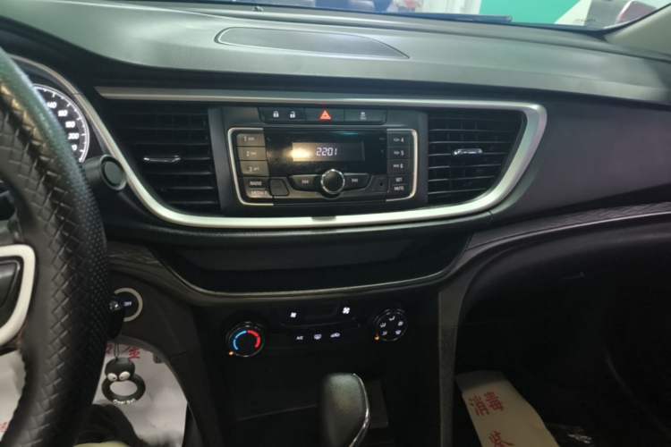 Used Buick GT 2018 18T Automatic Elite Model Audio And AC Panel