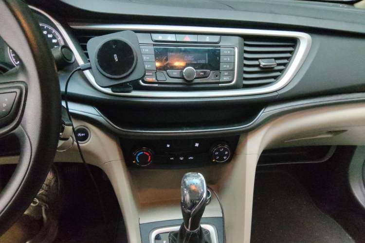 Used Buick GT 2018 15T Dual-Clutch Advanced Model China V Standard Audio And AC Panel