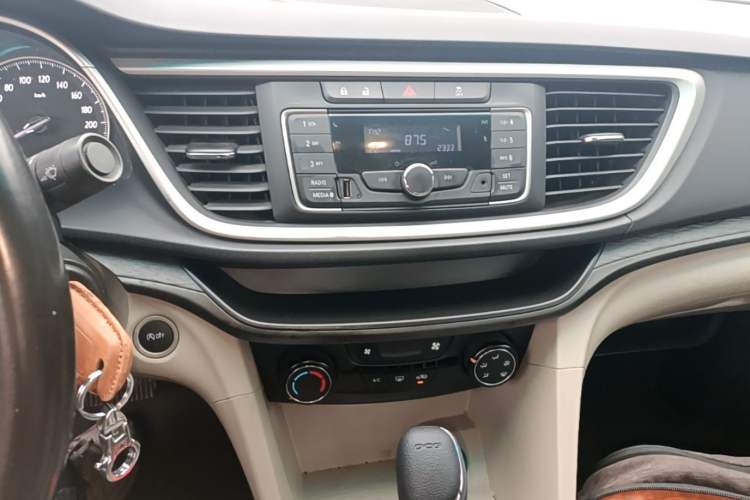 Used Buick GT 2018 15T Dual-Clutch Elite Model China V Standard Audio And AC Panel